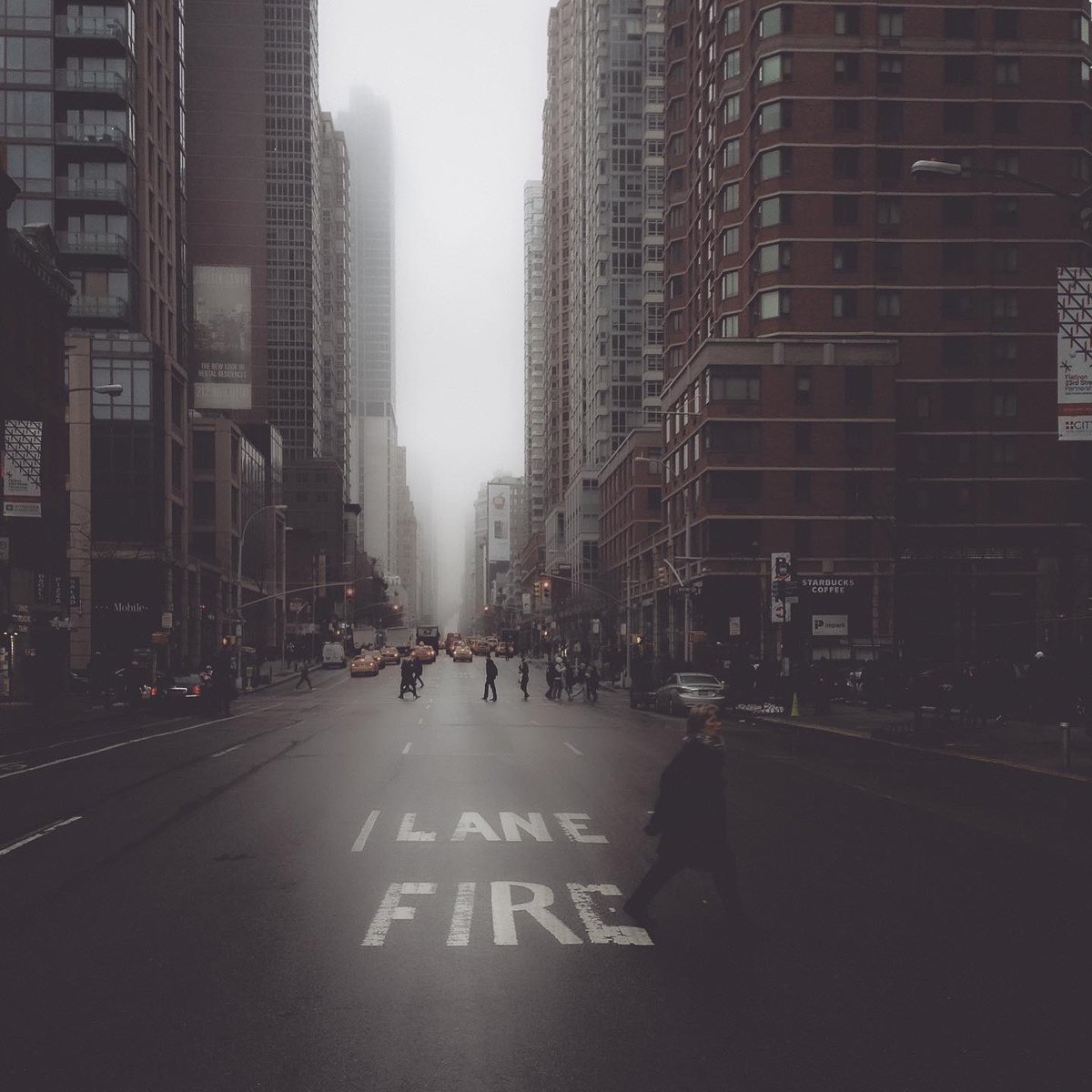 CKriegsheim's tweet photo. I love to stroll through the streets when the city takes on a moody tone.

#photography #photographylovers #photooftheday #NewYork https://t.co/yUza9jFu7c