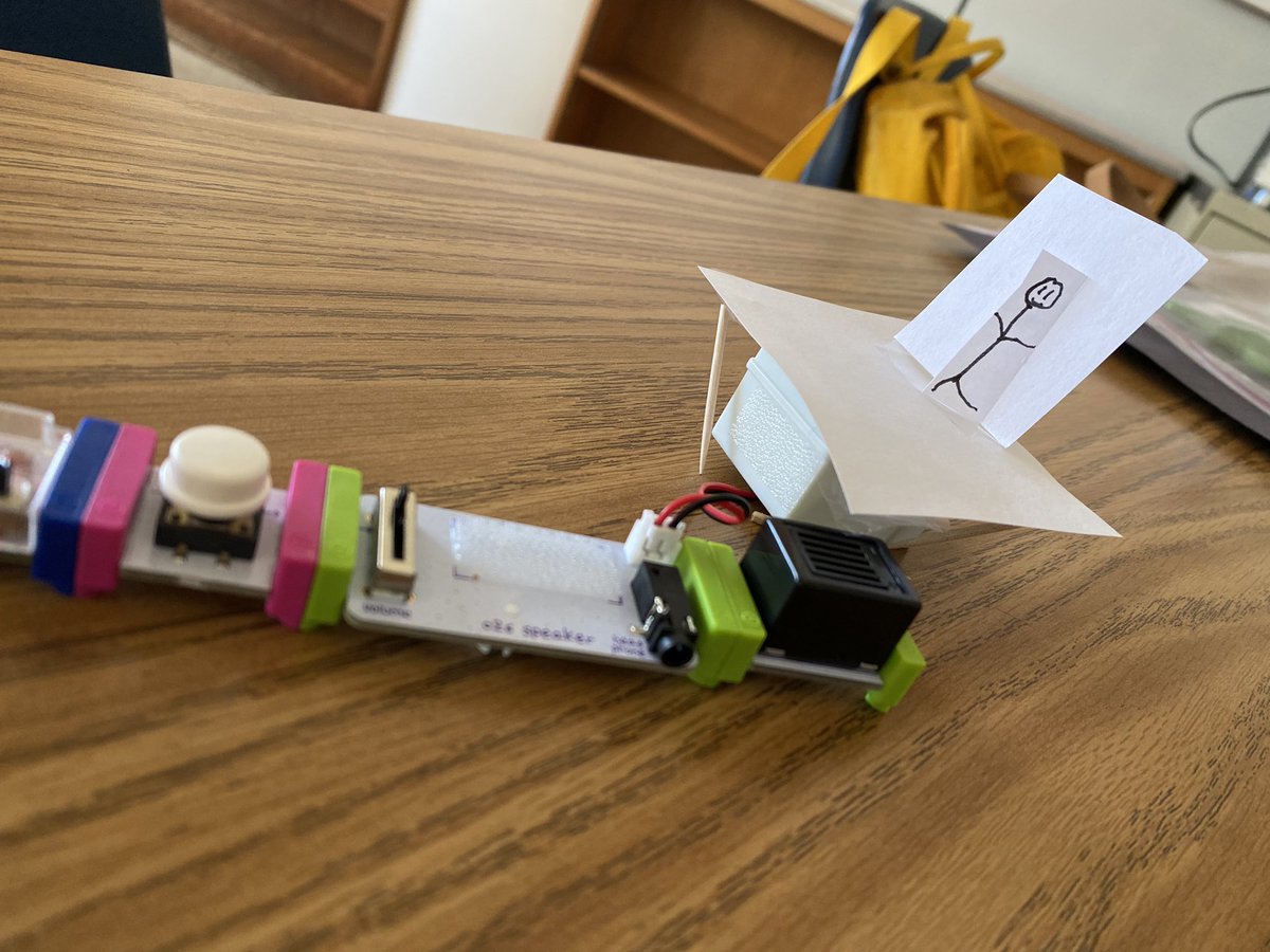 outragejes's tweet photo. more noise making chairs @littleBits https://t.co/wy3oRGYiD6
