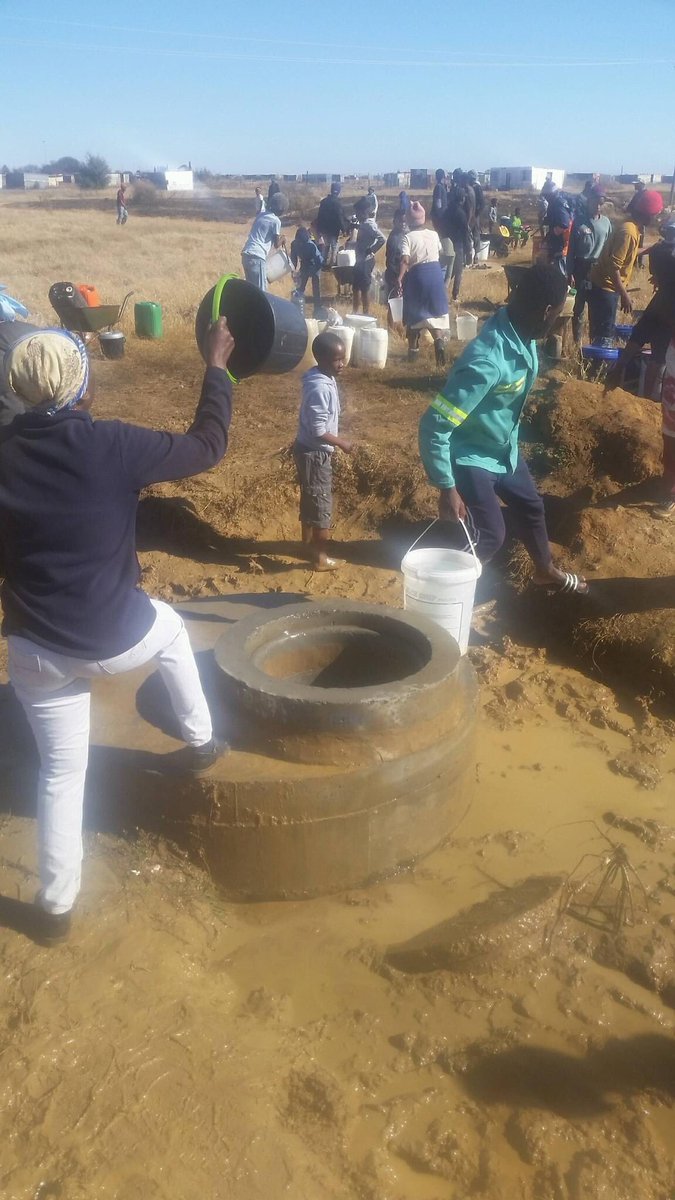 🇿🇦 Apostle Dr D Mekgwe🇹🇼 (@apostledeza) on Twitter photo Situation right now in NW, Maquassi Hills Ext 6! The People have been without water for over 3 weeks now. At <a href="/MYANC/">ANC - African National Congress</a> 🙄🙄🚮 But we warned them, I personally went to them few months ago asking them NOT to vote for ANC, well Majority still went out & voted for them! 😒😞🚮 Situation right now in NW, Maquassi Hills Ext 6! The People have been without water for over 3 weeks now. At <a href="/MYANC/">ANC - African National Congress</a> 🙄🙄🚮 But we warned them, I personally went to them few months ago asking them NOT to vote for ANC, well Majority still went out & voted for them! 😒😞🚮