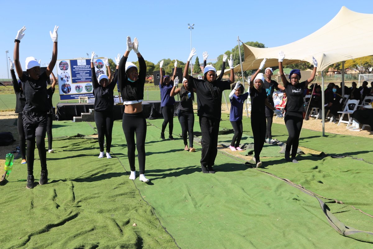 SupremeCadets's tweet photo. #CelebrationWednesday🥳🎊🎉
We have very talented boys &amp; girls in our Organisation that participated in poetry, dancing &amp; music. These are some of the highlights from our Achievers Walk 😉👌🏾😃

#SCI
#MakingEsucationFashionable https://t.co/wFd0oSBI86