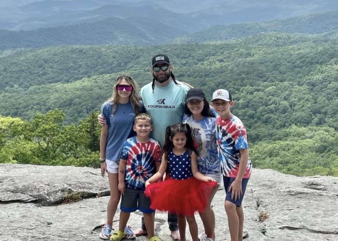 Jenelle Evans Criticized For Endangering Kids on Fourth of July, Obviously https://t.co/42T4paBBca https://t.co/iSIuFf8bWK