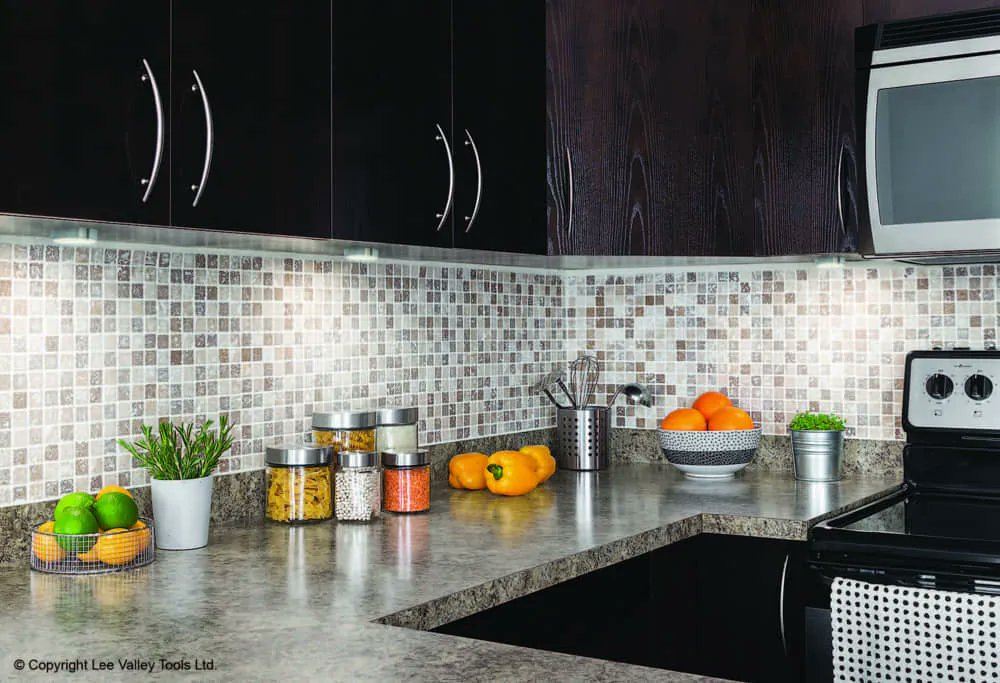 LED kitchen cabinet lighting – in, over or under: buff.ly/3I8YsP3 #Woodworking #Workshop #Furniture #DIY #HandMade #Tools #JobSite #Make #Trades #Home #Design #Renovation #Contractor #CanadianWoodworking #canwoodworking