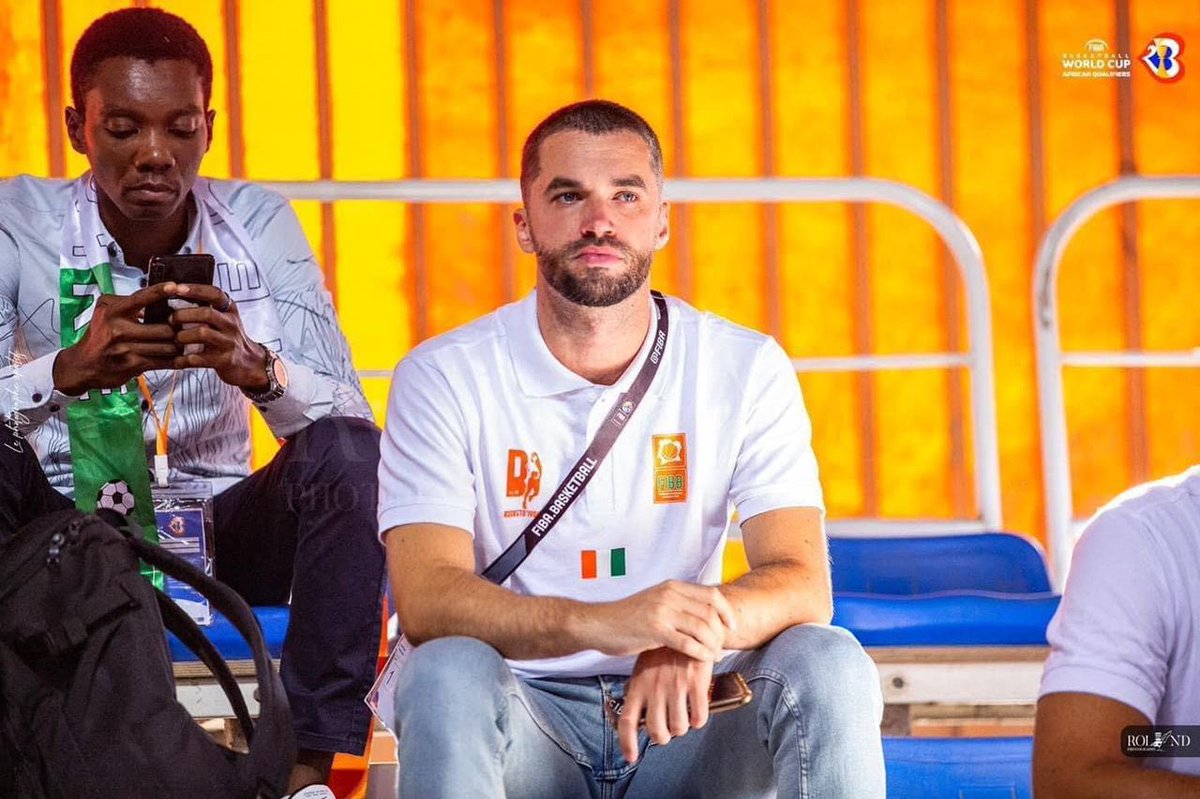 RomainLecomteNm's tweet photo. Merci Abidjan ! 🧡  Merci pour tout l’amour, le soutien et la bienveillance que vous nous avez transmis. Vous êtes les meilleurs. Toujours en route pour la Coupe du Monde, avec vous, pour vous ! 🐘🇨🇮 https://t.co/QPTNQvTezi
