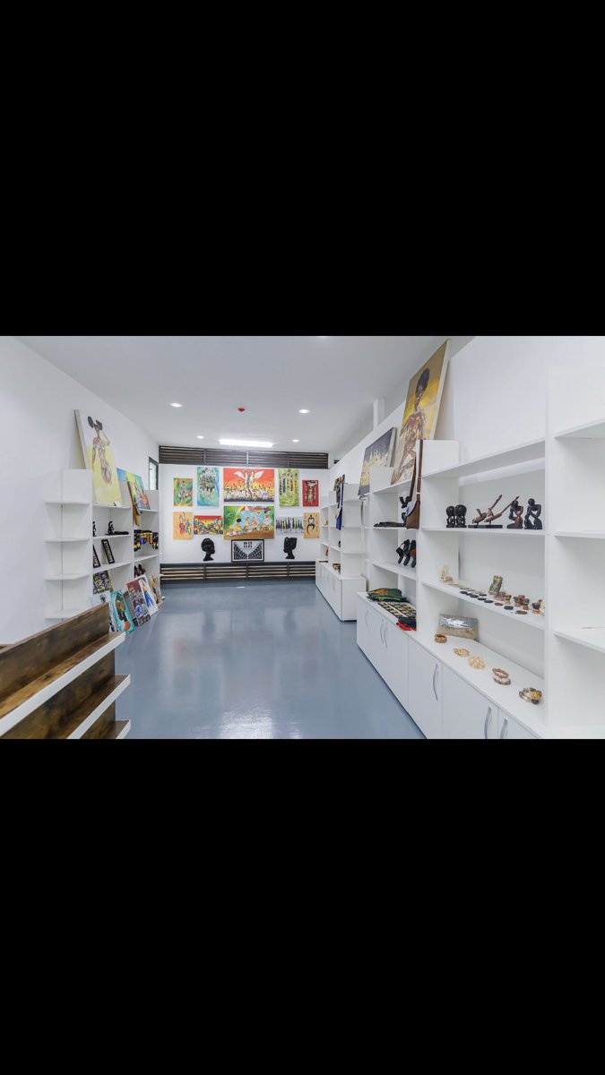 The Ghana National Museum Gallery is opened to the public. Make it a point to pass by the newly renovated gallery. We’ve got amazing collections. 
Visit the gallery with your friends &amp; families and learn about our amazing culture and artefacts 

#ghanamuseums
#visitghanamuseum