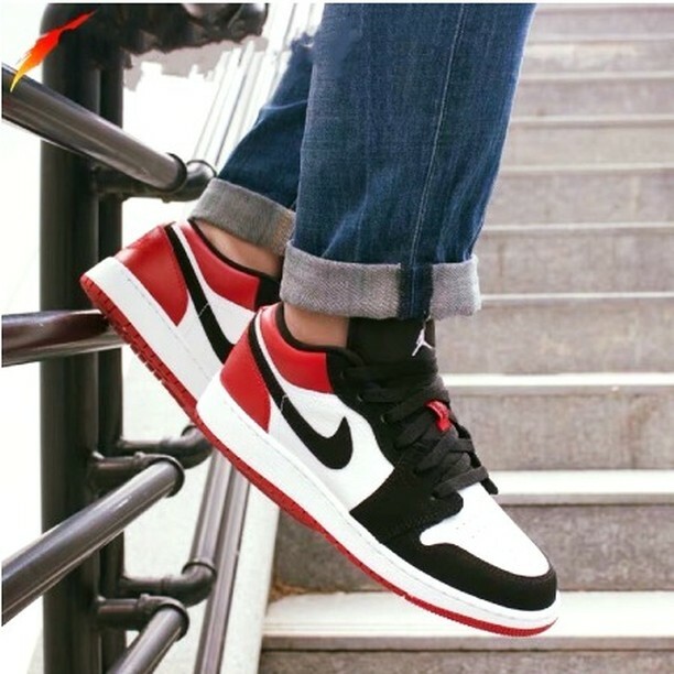 PassiveMerchant's tweet photo. #Shopee Link at bio or: https://t.co/GxyhBoEDNo
₱299 #NIKE AIR Jordan 1 #LowCut #Sneaker #Shoes
#foryou #fyp #foryoupage #shopping https://t.co/ll6tFhdUUl https://t.co/1Frymv0eHJ