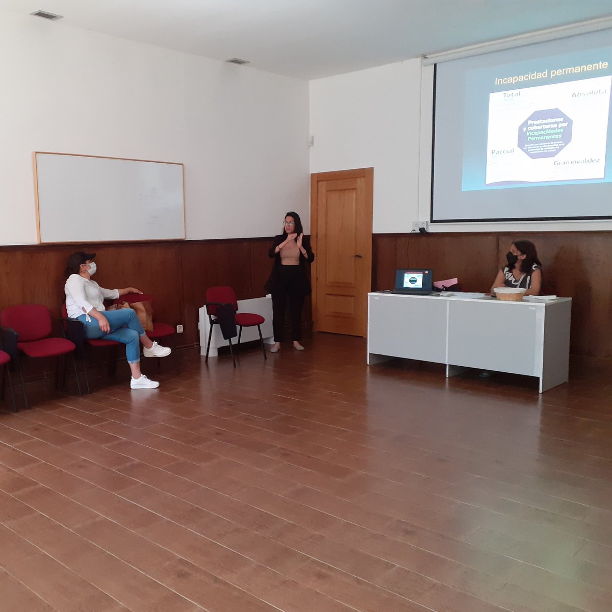 insdafamilia's tweet photo. Programa #Integrando en Ourense 🌎 ¿Acabas de llegar a Galicia? ¿Quieres mejorar tu integración? 👉 Infórmate ☎️ 988 37 46 46 | 📨 contacto@cafourense.es
@Xunta #CAFEdithStein #inmigración #inclusión #integracion https://t.co/YPZPHgVmrZ