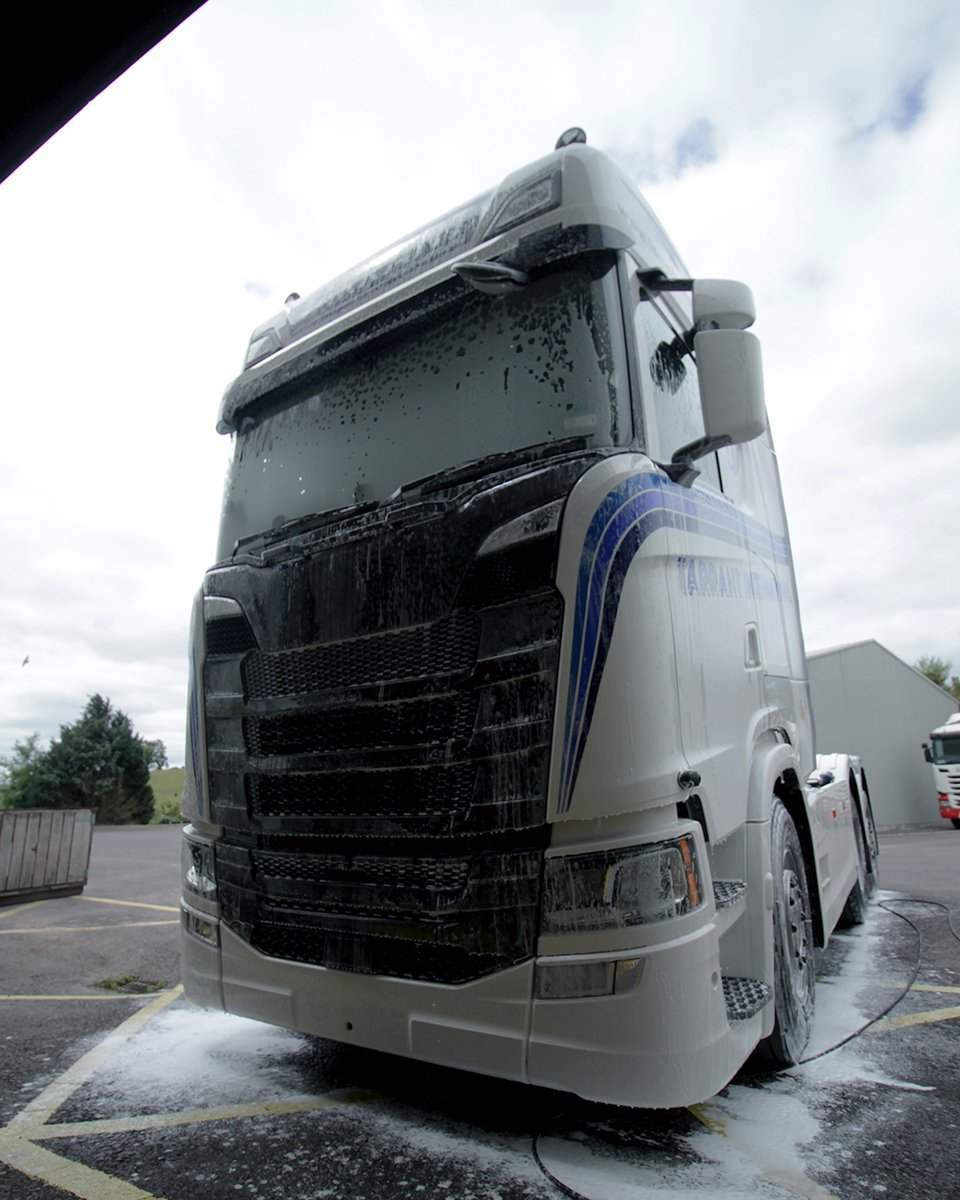 Preparations being made for the Waterford Truck Show this weekend! Making sure our show trucks are spic and span for all the attendees to see!

Come down this Sunday to check out the AOC Commercials presentation!

See you there!

#truckshow #aoccommercials #Waterford #scanıa