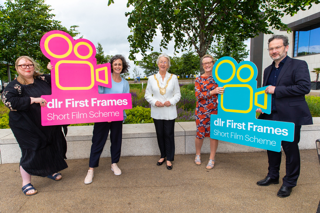 Great opportunity for emerging film makers thanks to funders @dlrcc @dlrArts Appreciate a RT @IFTN @screendirectors @WFTIreland @susanliddy2 @anniedoona Closing date Sept 9th 2022 #dlrfirstframes #emerging #filmmakers up to 2 successful applications will receive €13,000 each⬇️ 