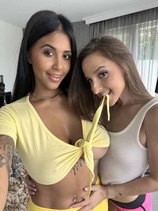 Hoy  grabe una deliciosa escena con mi amiga 🥵💦🔥 @AmirahAdaraxxx  @RealRKofficial https://t.co/lFTFO<a class="tags" href="/tag/amirahadaraxxx">@amirahadaraxxx</a>