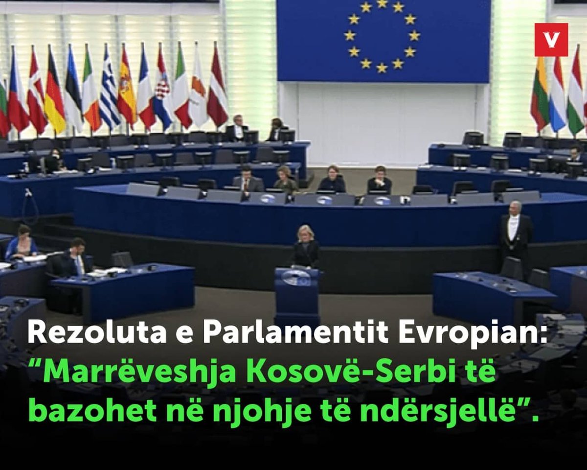 LVetevendosje's tweet photo. Për herë të parë në një dokument të institucioneve evropiane përmendet njohja reciproke mes Kosovës dhe Serbisë.

Në këtë rezolutë theksohen edhe reformat e ndërmarra nga qeveria Kurti dhe përshëndetet luftimi i krimit të organizuar dhe korrupsionit. https://t.co/oWSDGtqkYI