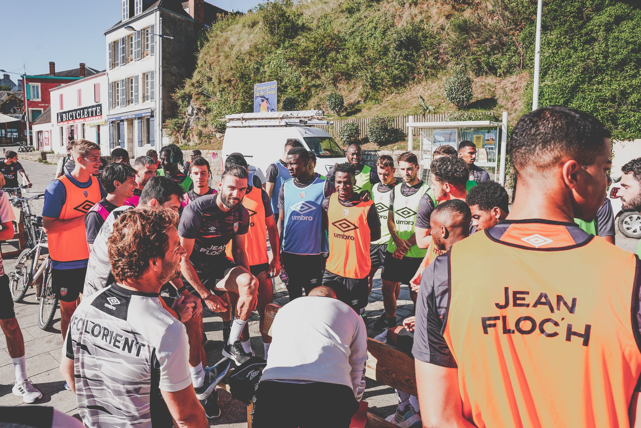 FC LORIENT 🐟 on Twitter: "🏝️ "𝑸𝒖𝒊 𝒗𝒐𝒊𝒕 𝑮𝒓𝒐𝒊𝒙 𝒗𝒐𝒊𝒕 𝒔𝒂 𝒋𝒐𝒊𝒆" https://t.co