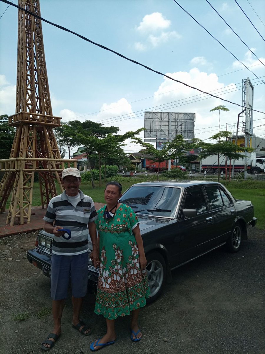 sulpet's tweet photo. Bapak...
Mobilnya di jual ya 🙂🙂🙂 https://t.co/v8OioJUi0Q
