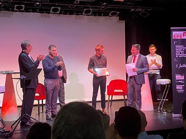 Carine Gil (@carinegil1) on Twitter photo Un bal des #talents hier soir #concours #epe au Théâtre de Passy...ou la preuve par 10 candidats pitcheurs que les #chiffres et les #mots font bon ménage! bravo aux lauréats et merci aux organisateurs! <a href="/CyrilDegrilart/">Cyril Degrilart</a> <a href="/DIDIERPLANE/">DIDIER PLANE</a> <a href="/Audrey_Borg75/">Audrey Borg</a> @JeanPascalCharp <a href="/AlexandreM012/">Alexandre Meschberger</a> Un bal des #talents hier soir #concours #epe au Théâtre de Passy...ou la preuve par 10 candidats pitcheurs que les #chiffres et les #mots font bon ménage! bravo aux lauréats et merci aux organisateurs! <a href="/CyrilDegrilart/">Cyril Degrilart</a> <a href="/DIDIERPLANE/">DIDIER PLANE</a> <a href="/Audrey_Borg75/">Audrey Borg</a> @JeanPascalCharp <a href="/AlexandreM012/">Alexandre Meschberger</a>