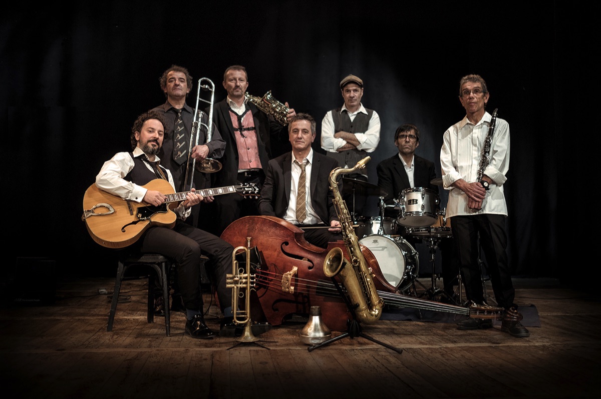 #Solsona estrena aquest cap de setmana una nova edició del cicle “Solsona dona la nota”, una programació amb una quarantena de propostes musicals pels mesos de juliol i agost <a href="/Solsona_cat/">Ajunt. de Solsona</a> La Vella Dixieland 📷, el dia 22, és un dels caps de cartell