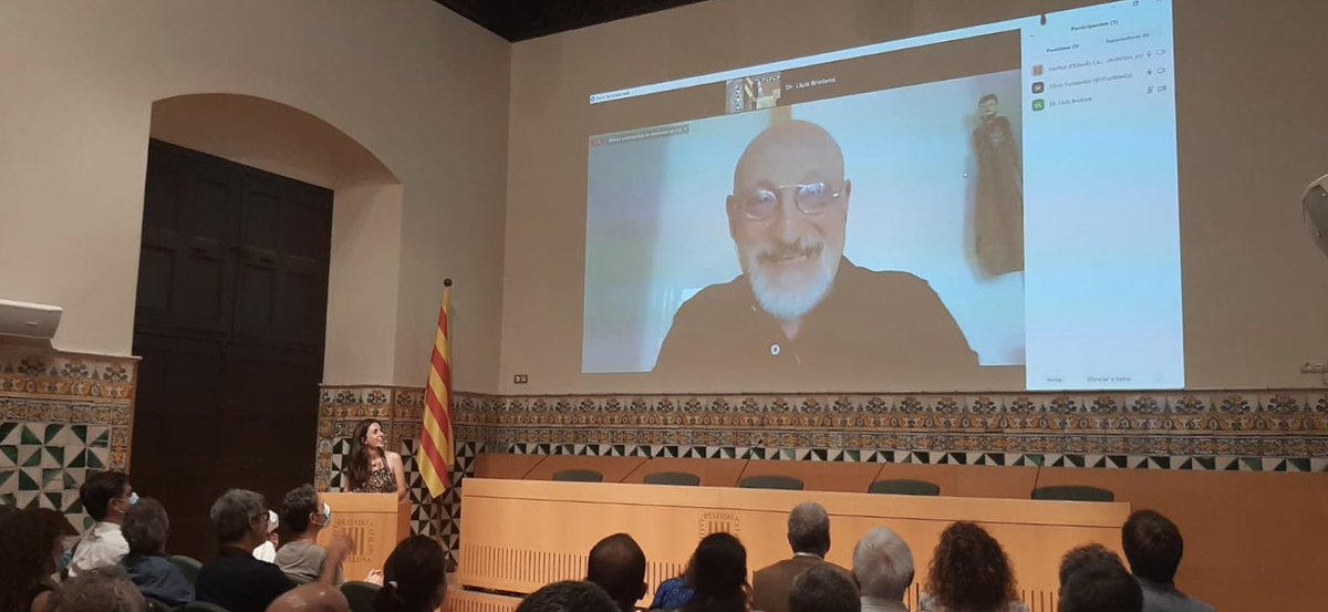 observatori_nat's tweet photo. És tot un plaer tenir avui amb nosaltres al @SFuntowicz, #filòsof de la ciència, parlant de per què la ciència no parla amb una única veu. ¡Gracias por acompañarnos, Silvio!
#HolaOPNB https://t.co/2EygqEiV3q