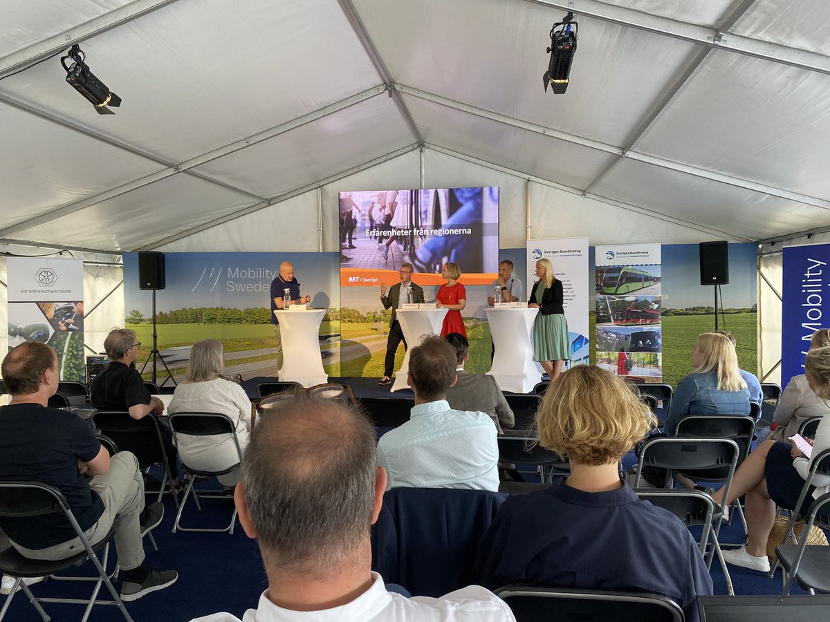 Viktig dialog om BRT och modern busstrafik på <a href="/mobility_sweden/">Mobility Sweden</a> under ledning av skicklige moderatorn Ulo Massing. <a href="/ktamsons/">Kristoffer Tamsons</a> <a href="/AnnaFGronlund/">Anna Grönlund</a> Rutger Hörndahl <a href="/ScaniaSverige/">Scania Sverige</a> och Maria Ahlberg Wedenby <a href="/VolvoBuses_SE/">Volvo Bussar Sverige</a>