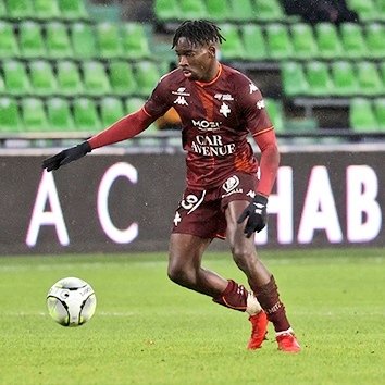 ForzaGrenats's tweet photo. 🚨 Contrairement aux informations de @letsgomtz et Culture grenat annonçant qu'Amadou #Mbengue quittait le @FCMetz , pour le moment rien n'est encore fait !!!
Wait and see ... ⏳ https://t.co/VGvUQAVkZ7