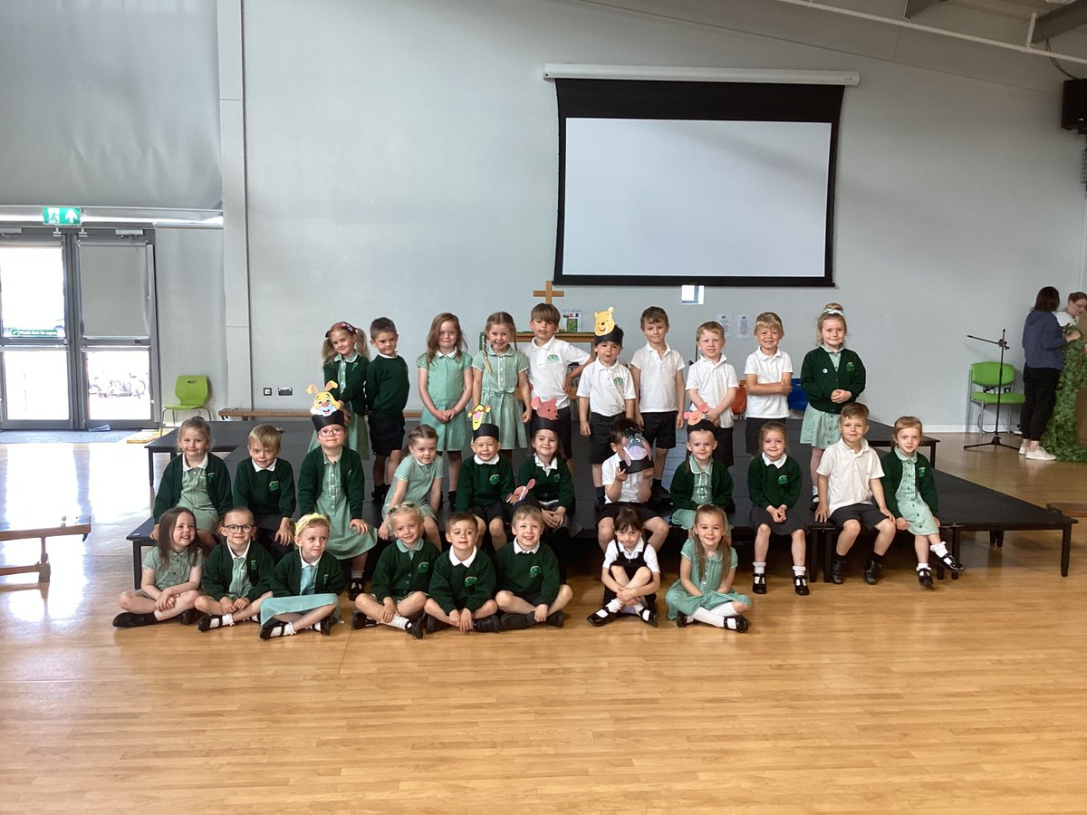 ForestSandridge's tweet photo. Well done Apple Class on your incredible class worship today about perseverance🍎

You were all amazing! 😁 https://t.co/3g8NMXKQ3B