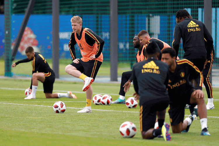 With pre-season into full swing, it's interesting to see what some clubs are doing, to prepare themselves for the upcoming season. 'What' do you take as your starting point?

parktopro.com/what-do-you-co… 

#football #coaching #learning #whattocoach