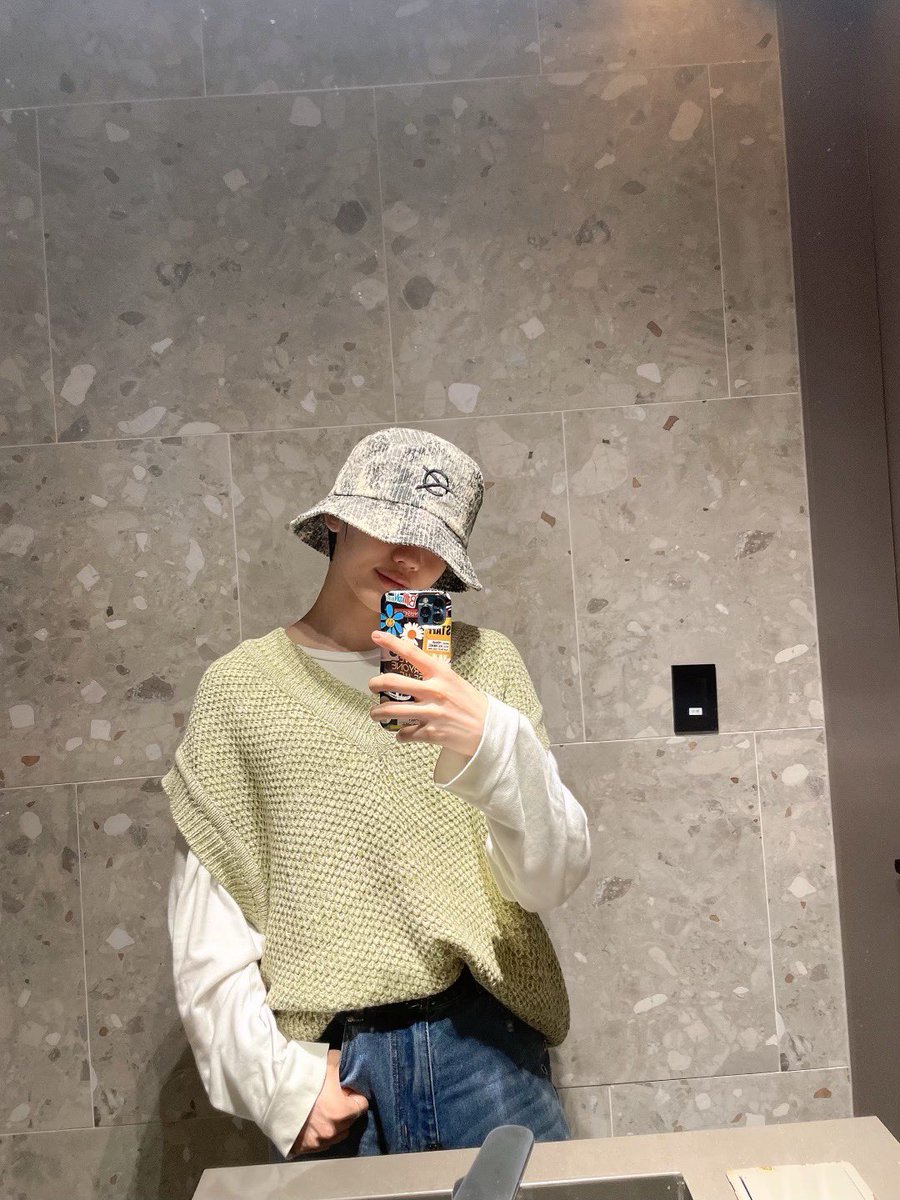 TNXSPAIN's tweet photo. @TNX_twt [ESP] 220706

"THX, ayer me compré esta ropa nueva, ¿Qué os parece? ㅎㅎㅎㅎ"

#티엔엑스 #TNX #JUNHYEOK https://t.co/JEYhtBdHMJ