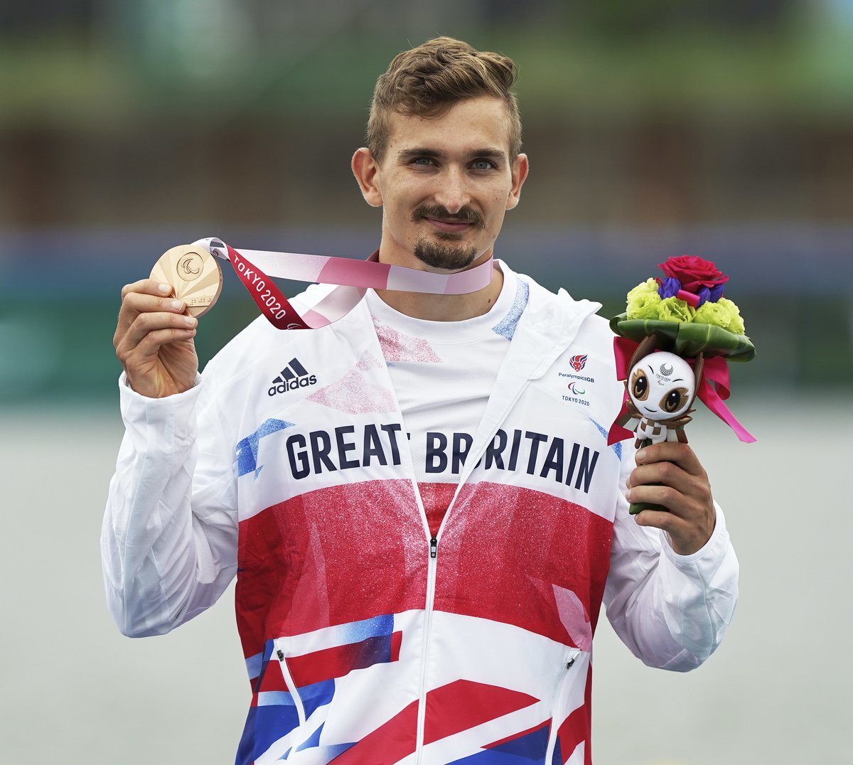 What an inspiration.  

Incredible story about our inspirational <a href="/ParalympicsGB/">ParalympicsGB</a>  bronze medallist Stuart Wood and his recovery from cancer with eyes on <a href="/Paris2024/">Paris 2024</a>  🇫🇷.

orlo.uk/vJQFm