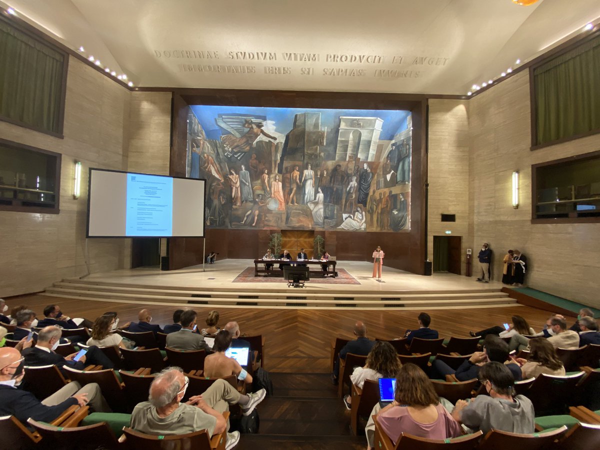R_Ricci_INVALSI's tweet photo. Oggi presentiamo il Rapporto INVALSI 2022 ospiti nell’Aula Magna dell’Università Sapienza di Roma.
📺 https://t.co/tPbqaYvMcC
#INVALSIopen #INVALSI #INVALSI2022 #DatiINVALSI #ProveINVALSI https://t.co/Im2U3VvWa2