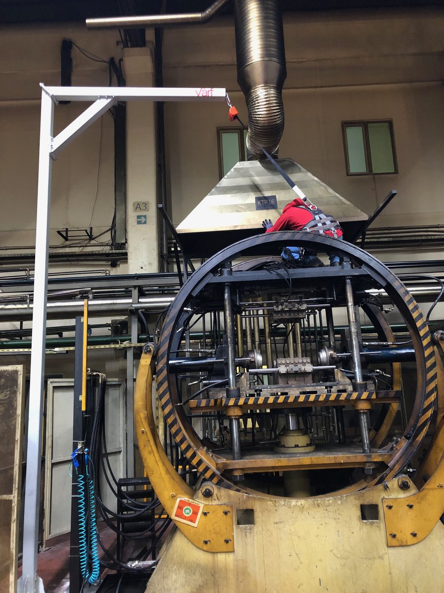 Ankraj Noktası; Ankraj, düşme riski olan yerlerde yapılan çalışmalarda, düşmeyi engelleyen sistemlerin bağlanacağı güvenli noktaları oluşturmada kullanılan malzemelere denir. 
#yüksekteçalışma #isg #yaşamhattı #yaşamhattısistemleri #ankrajveyürümeyolu #ankrajnoktası #ankraj