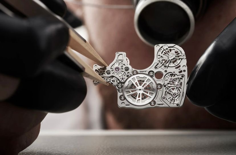 tcimedia's tweet photo. #RichardMille and #Ferrari come together to showcase the world’s thinnest watch at 1.75mm. Limited to 150 units, each priced at $1,888,000, the RM UP-01 can withstand upto 5,000 Gs of force.
…
#RMXFerrari #RMUP01 #Ferrari https://t.co/EM6f2SmDcM