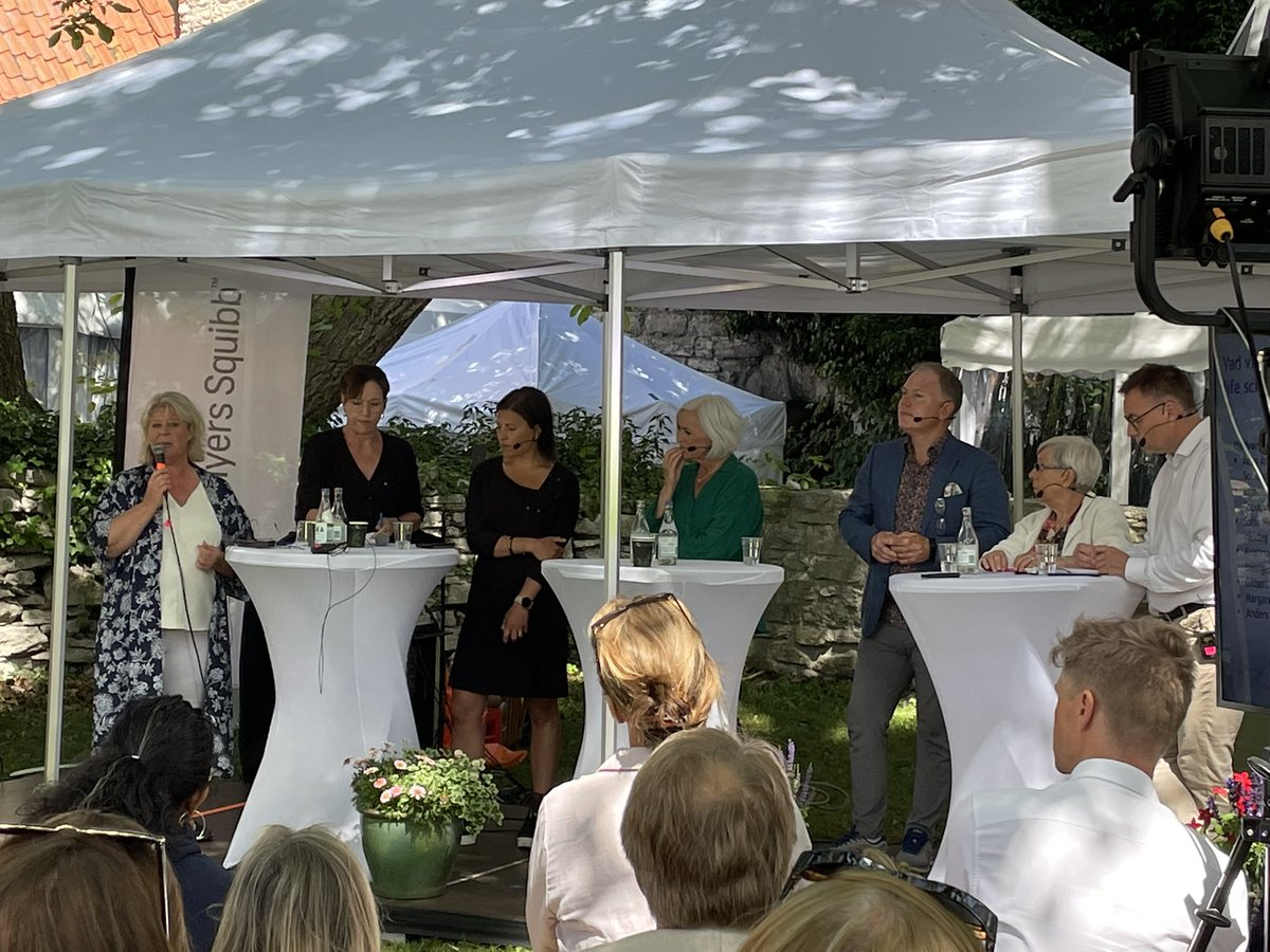 chwe6685's tweet photo. Nu på scen - Vad vill politiken med svensk vård och life science? #svmed Klosterbrunnsgatan 5 #almedalsveckan2022 https://t.co/JfMr0VJx3r