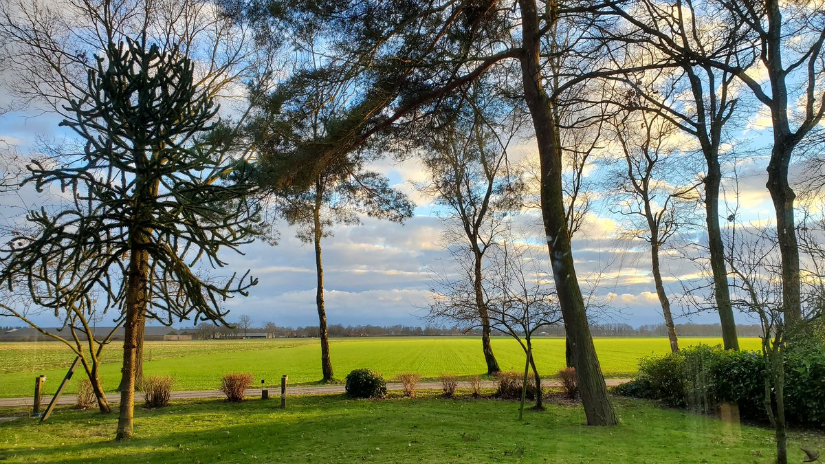 Day 26 of chemo. Still in isolation, but first day with blood cell counts going UP. The end of the first round of treatment is near. Longing so much for fresh air and my favorite view. ❤