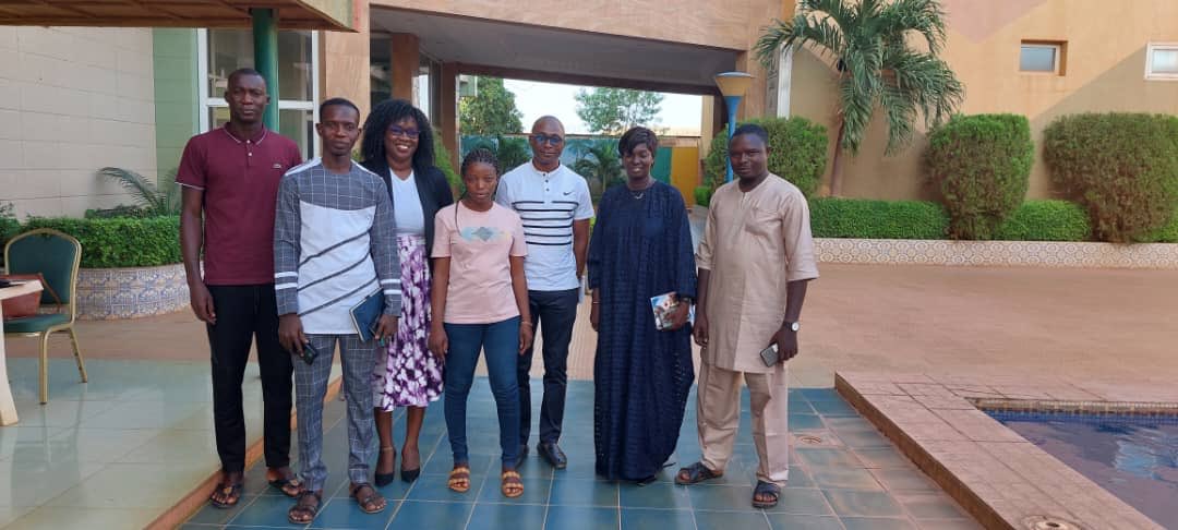 FasoEgalite's tweet photo. Rencontre d’échanges entre les sahel activistes Faso et Oxfam Sénégal.
Cette rencontre avait pour objectif de faire un bilan de la formation et des activités déjà réalisées.
Ce fut l’occasion pour nous de présenter notre plan d’action et de trouver des pistes de partenariats. https://t.co/jlqijOqyAm