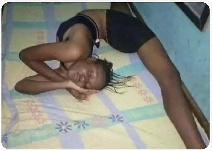 yo: me duele la espalda y no sé de qué 
también yo durmiendo: