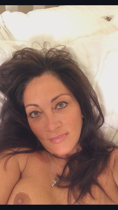 Good morning to you all. Hope that your day is going well. I&rsquo;m just about to log on to https://t.co/hwvzHMcw2r