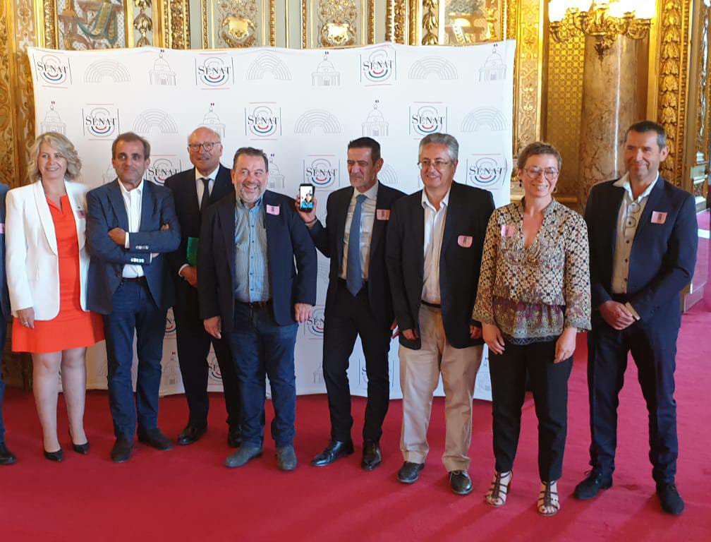 Lundi 4 juillet était consacré à l´#oenotourisme avec l´AG de la Fédération nationale Vignobles&Découvertes au Sénat !  Ce sont 72 destinations labelisées #vignoblesetdecouvertes, avec des expériences #œnotouristiques riches pour découvrir nos terroirs viticoles !