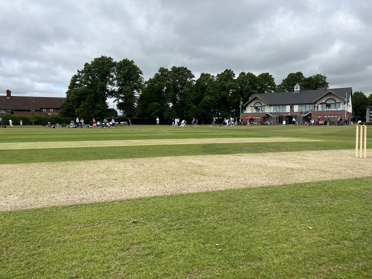 benters1808's tweet photo. Great to see so many people @OakhamSch for todays ESCA David English/ @BunburyCricket Cup Final. Good luck to both @kingsmaccricket and @dulwichsport. https://t.co/NEVLmU9bBP