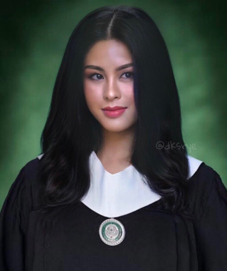 xoxokdeei's tweet photo. 👩‍🎓… Waiting ⏰ 

#KissesDelavin | Kisses Delavin https://t.co/hw2B5yO60K