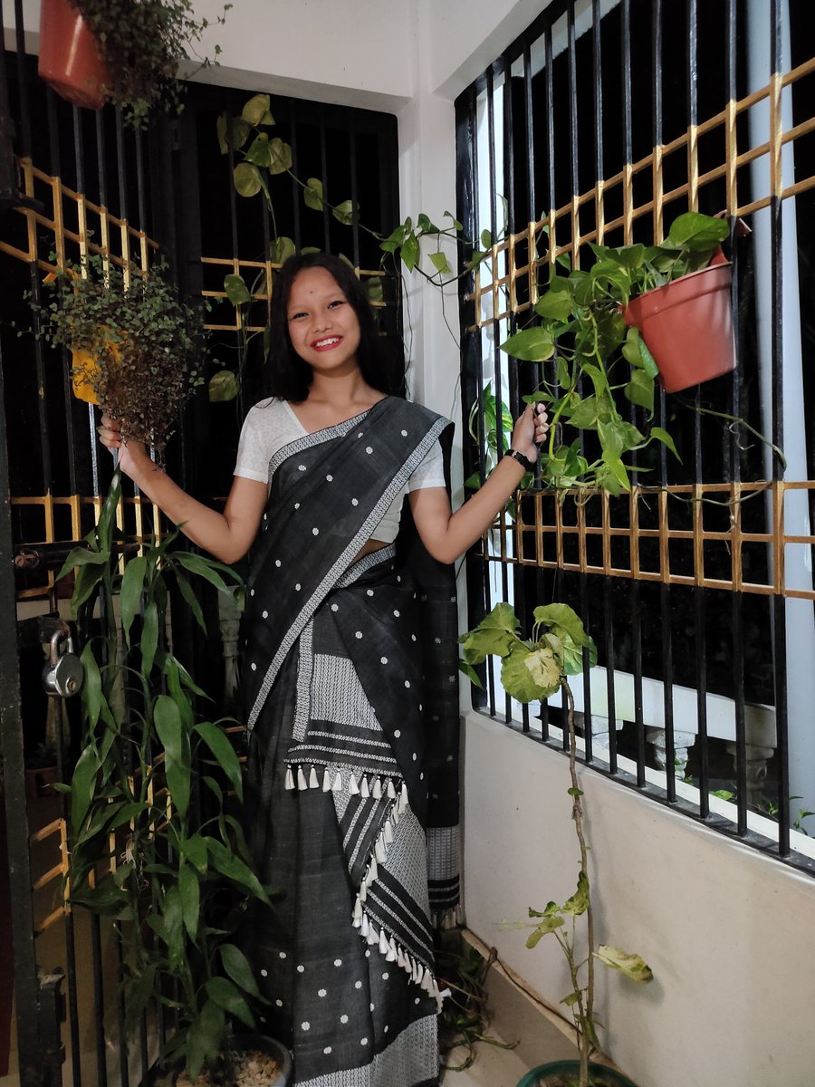 GohainPriti's tweet photo. হাহিঁ এটি মাৰি কবি সকলো সচাঁ ❤😊।। https://t.co/eJDdoevOx1