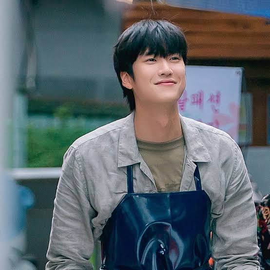 ArtRaftPro's tweet photo. Na in woo looks damn handsome and fresh, i was irritated with all his past characters but this one is so good I'm telling you!
Whoever want a explanation before starting, check my this video - https://t.co/AeMy6kNduQ
#JinxedAtFirstEp7
#JinxedAtFirstEp6
#nainwoo
#seohyun https://t.co/tUzxt1ZOD4