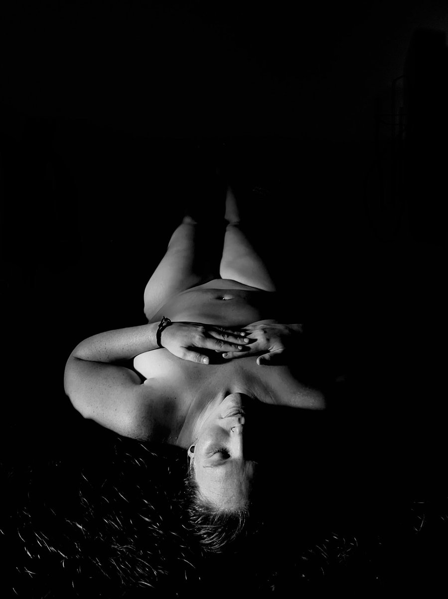 Sugarapple96's tweet photo. Good morning 😈 https://t.co/ZbIkPqRPRu