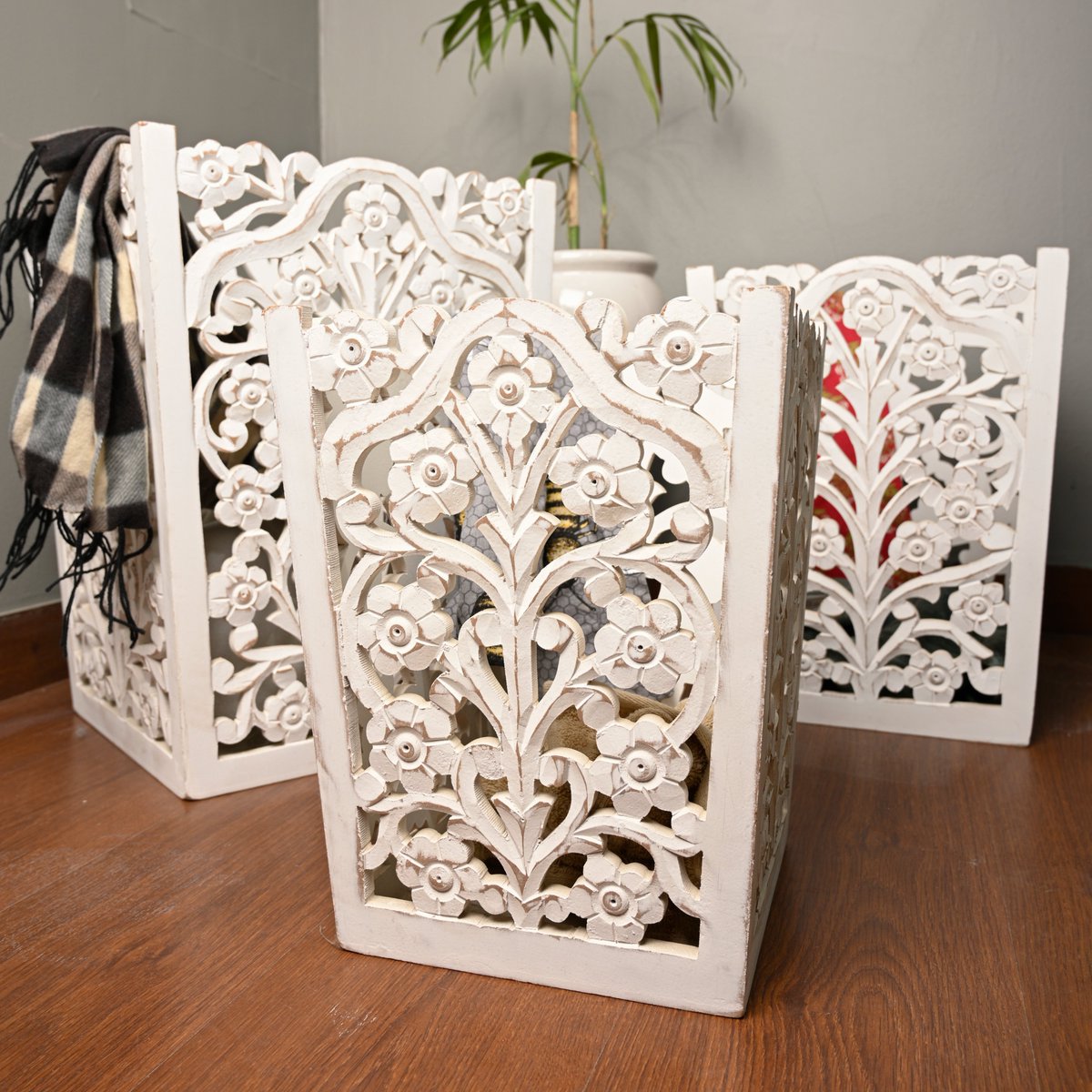 CasaDecorIndia's tweet photo. @CasaDecorIndia presents a #wooden laundry basket set that really doesn't look like a #laundrybasket with enough #storage that allows you to wait till the #weekend to do your cleaning chores.
#laundrybasket #baket #laundrybaskets #handcrafted #madeinindia #casadecorindia https://t.co/TRsxaNFTjz