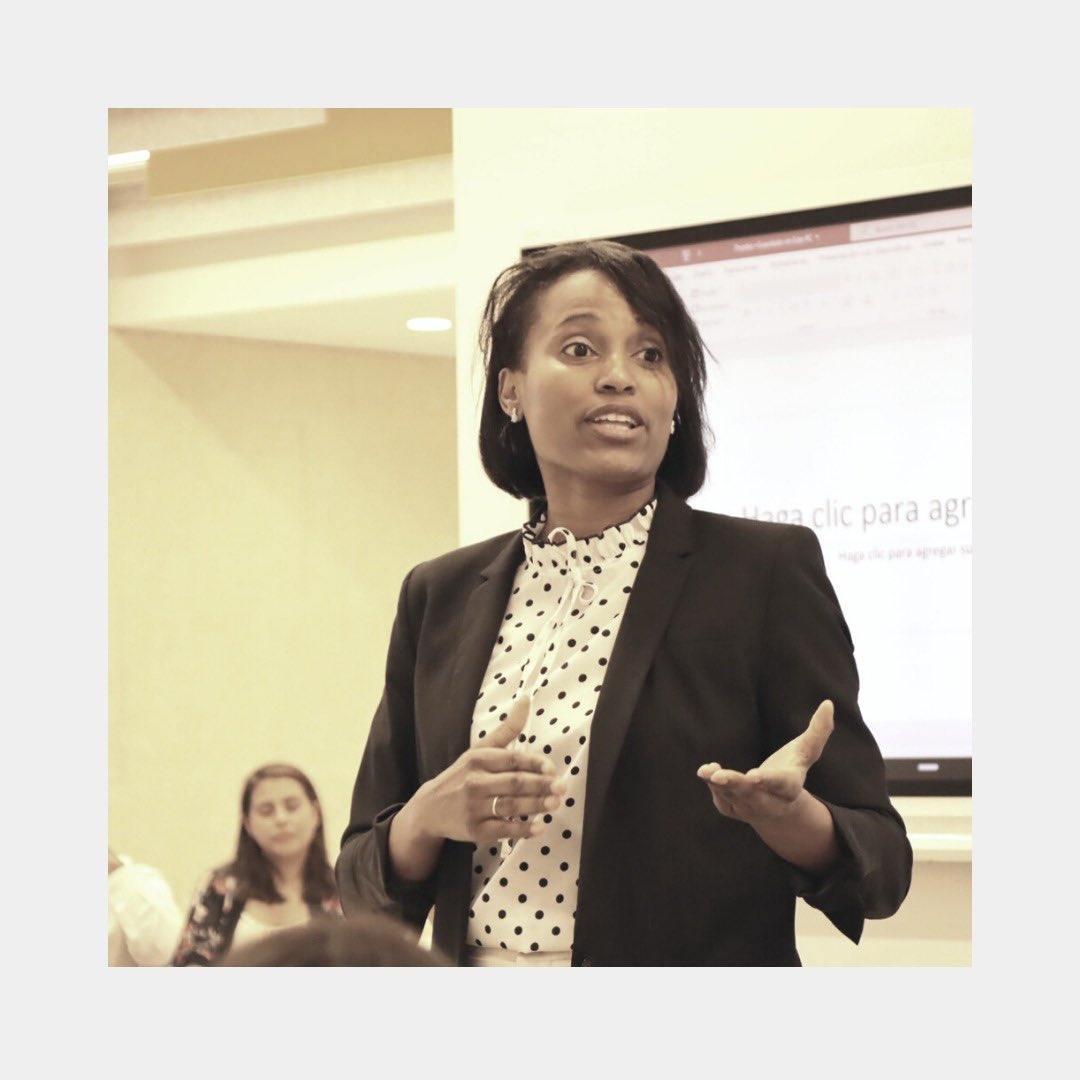 Recuerdos de la presentación de Abogacía Iberoamericana. Atendiendo a la introducción de nuestra compañera Maciel Morales 

abogaciaiberoamericana.es

 #Abogaciaiberoamericana #abogacia