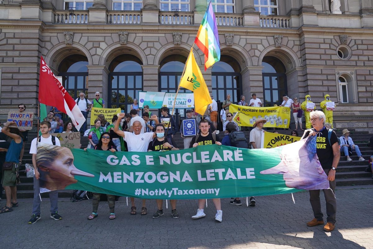 LegambientePad's tweet photo. Voto decisivo oggi al @Europarl_IT sulla #tassonomiaverde. Diciamo NO all’inserimento di gas e nucleare tra le fonti pulite! #NotMyTaxonomy https://t.co/RGAoj12dUF