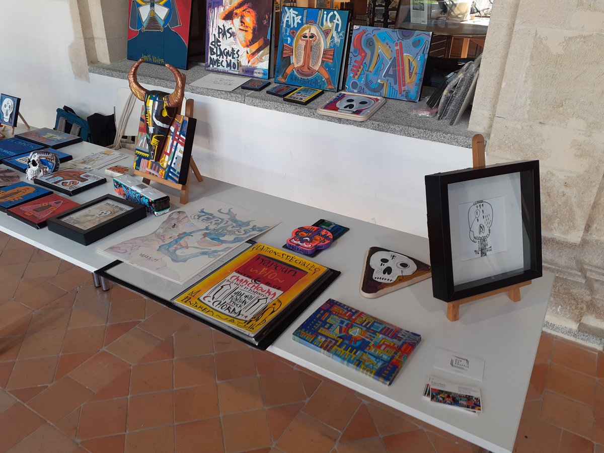 Tarekwriter's tweet photo. Tarek était présent pour dédicacer et présenter ses dernières productions : prints, sérigraphies, photographies, toiles, BD...
En partenariat avec Destination Rennes.
@VPompetti en dédicace aussi.
#Rennes #art #BD #exporama #Bretagne #destinationrennes
#tarek https://t.co/fOFBcvao2t