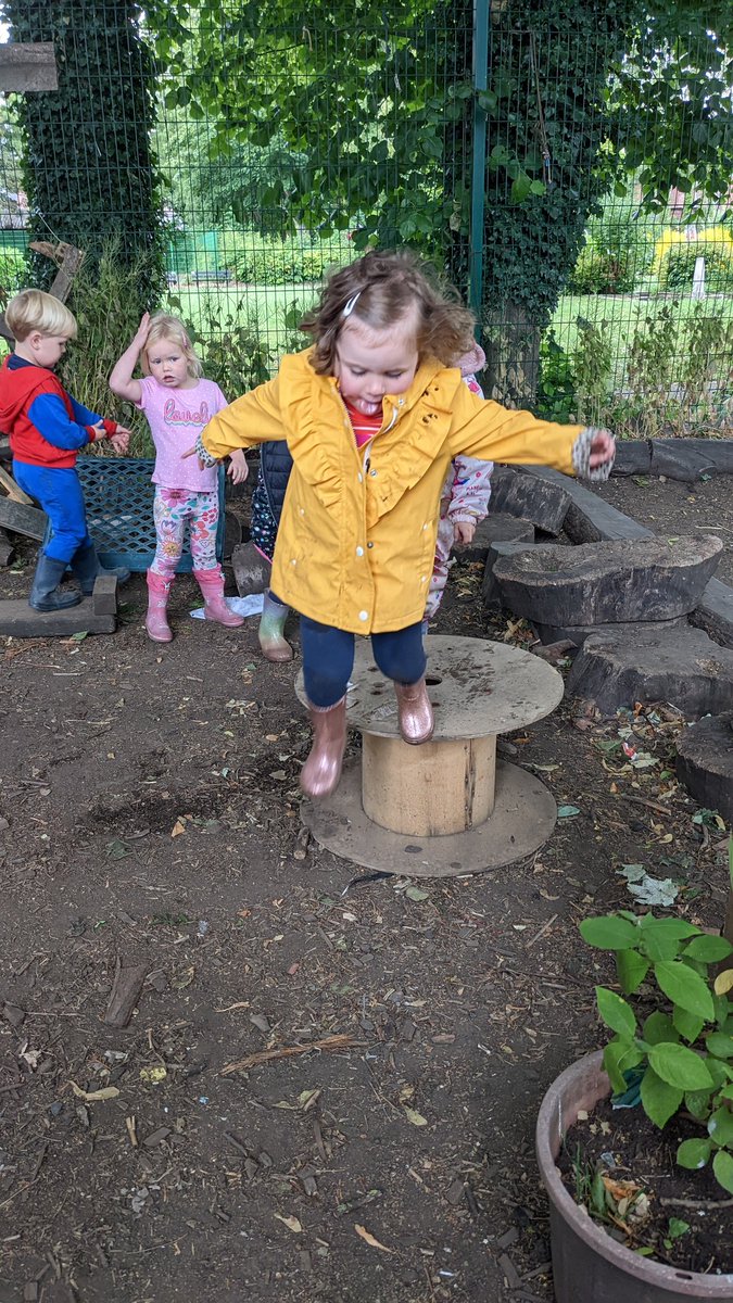 HorburyBridgeAc's tweet photo. We are all Jumping for Joy in forest school today! #forestschool #funoutside #educateoutside #educateoutdoors #jumpingforjoy https://t.co/xagGYiBv5q