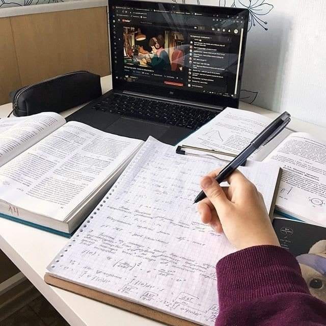 لما تكون عايز ترجمة جمل طويلة على جوجل ، الترجمة تكون ترجمة حرفية ٫ يعني يترجم كلمة كلمة !!

لهذا أض...