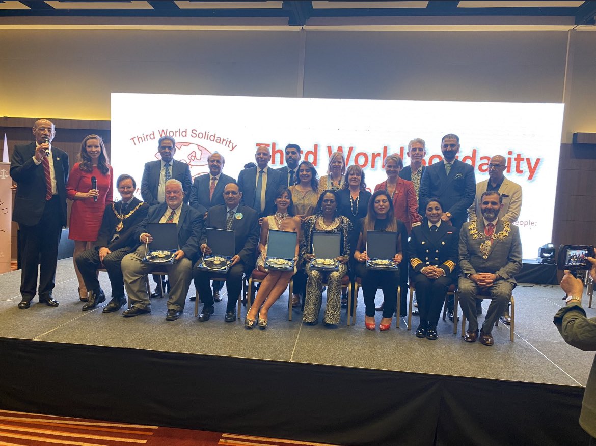 catkinson80's tweet image. It was an honour to be asked by Alderman Mushtaq Lashari to be the host at this huge @TWSPeople event to encourage solidarity with developing countries in their efforts to address poverty and climate change.