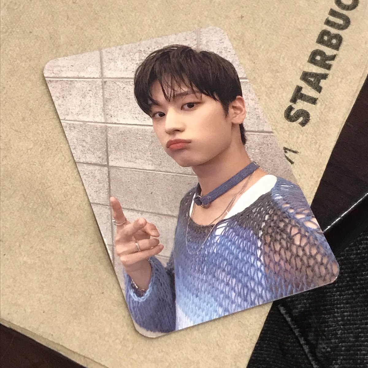 vousvoe's tweet photo. ( mails ) look what came in the mail today 🐈 https://t.co/3eZQkJMgbK