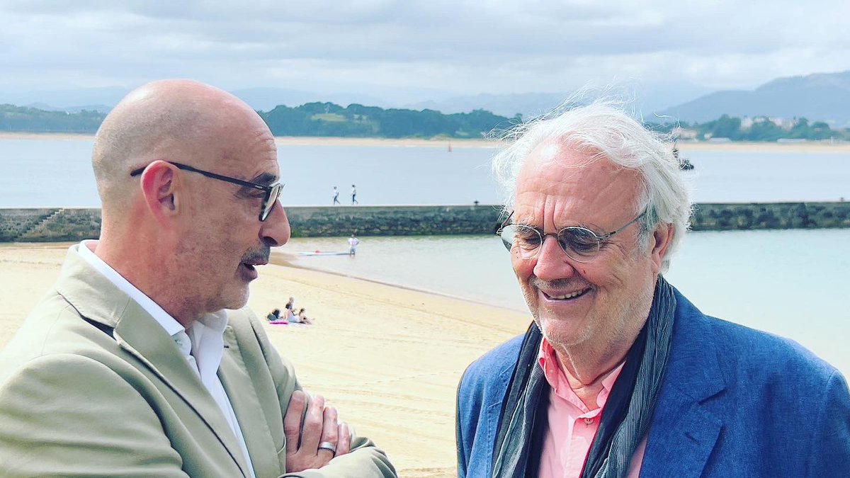 Felisuco_'s tweet photo. Esos días, esos momentos en los que te derrites ante quien tanto te dio sin pretenderlo. 
Gracias por el rato, don Manuel Gutiérrez Aragón. Y, además, paisano. Gracias. https://t.co/YBkg7y98U7