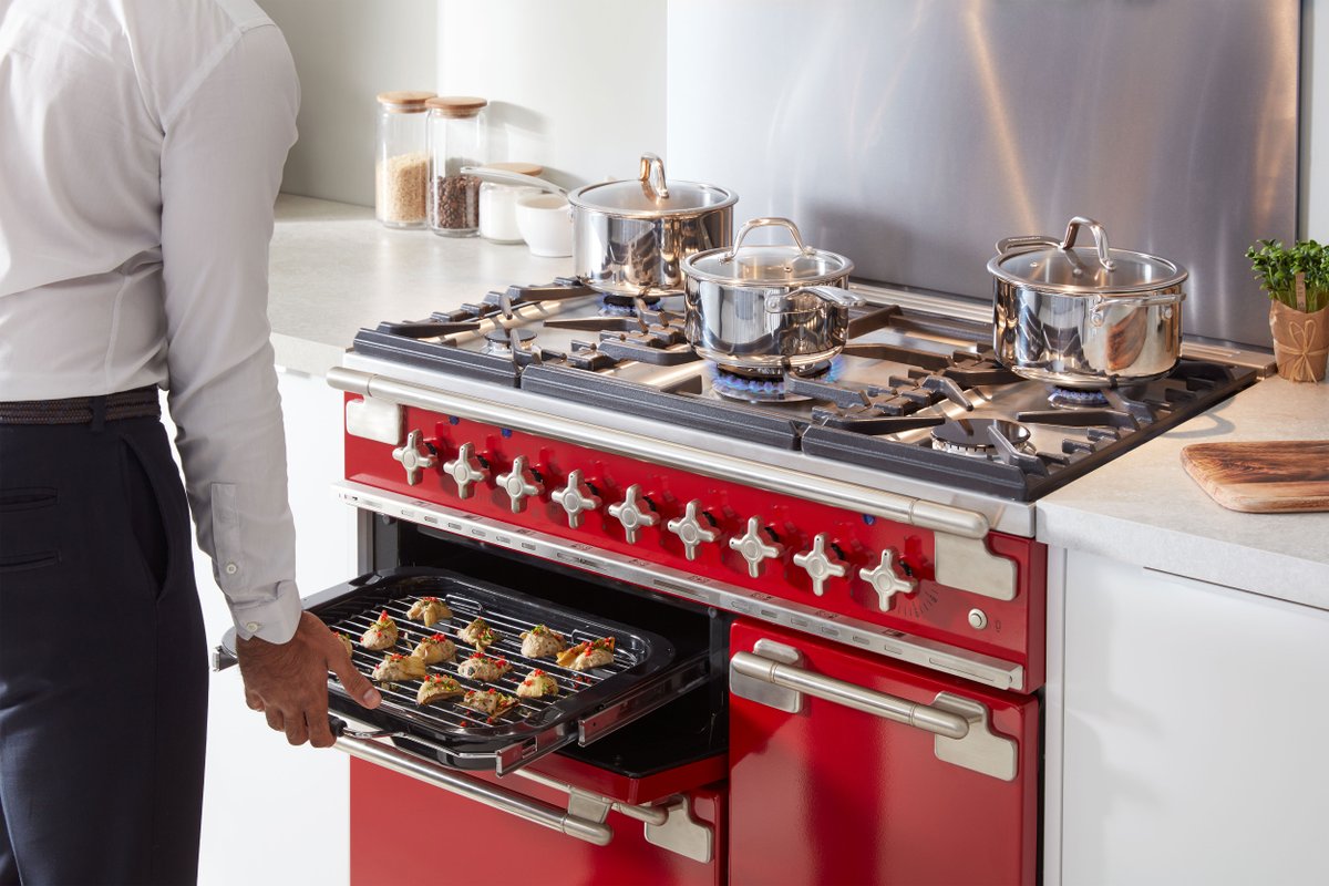 What do you enjoy cooking on your range cooker? From classic Victoria Sponge to Asparagus Tart, we’d love to hear your favourite summer recipes! 🥘 🍰🦐🥗☀️

#SummerRecipes #Rangecooking #KitchenInspo #Rangecooker #Summer2022