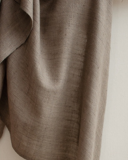 himalayanweaver's tweet photo. This beautiful pashmina shawl was hand-woven by Mohammad Hassan in Rampur village last week. The grey shade is from natural dye harada. It is made with pure pashmina from Changthang in Ladakh. It is available from our website https://t.co/qu10mtZvOE https://t.co/qu10mtZvOE https://t.co/cp6gOWQINr